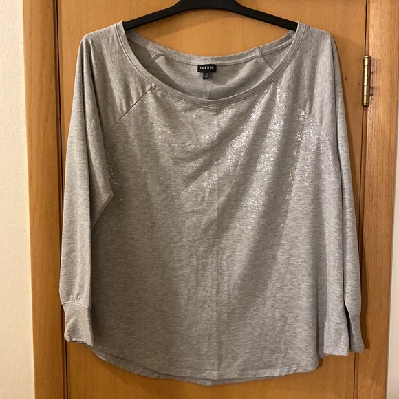 Torrid Foil Off Shoulder Boat Neck Lightweight Sweatshirt Grey Gray Plus 1/1X - Picture 3 of 11